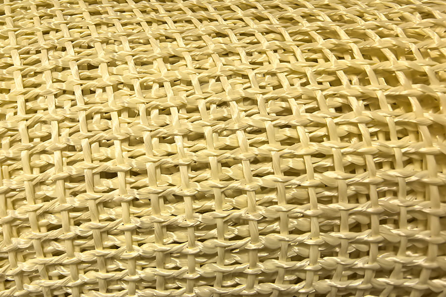 Rolă de țesătură cu plasă armată cu aramid de înaltă rezistență – pentru materiale de bază compozite Rolă de țesătură cu plasă armată cu aramid de înaltă rezistență – pentru materiale de bază compozite