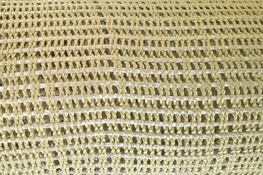 Rolă de țesătură cu plasă armată cu aramid de înaltă rezistență – pentru materiale de bază compozite Rolă de țesătură cu plasă armată cu aramid de înaltă rezistență – pentru materiale de bază compozite